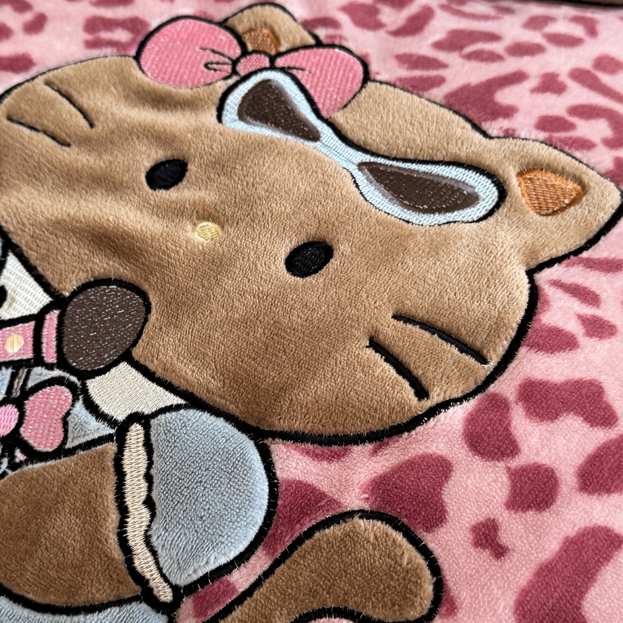 91家纺网 家纺一手货源 找家纺 （总）柚子YOUTH 2025新款加厚牛奶绒四件套-豹纹黑皮KT