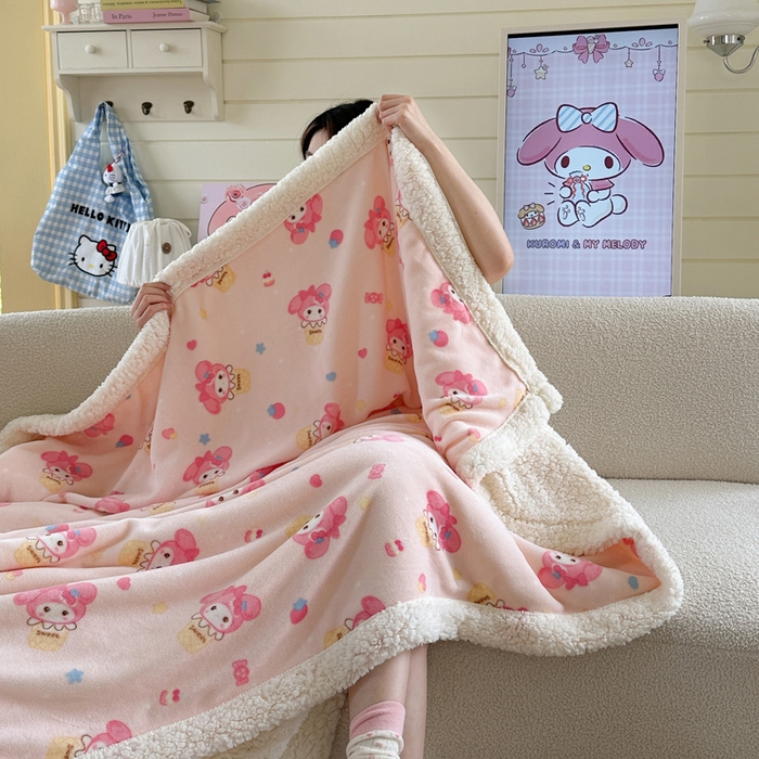 91家纺网 家纺一手货源 找家纺 Mata蔓塔家 2025新款A类秋冬可爱系牛奶绒羊羔绒多功能毛毯奶盖系列 奶盖-甜茶小美