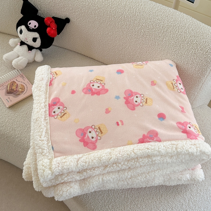 91家纺网 家纺一手货源 找家纺 Mata蔓塔家 2025新款A类秋冬可爱系牛奶绒羊羔绒多功能毛毯奶盖系列 奶盖-甜茶小美
