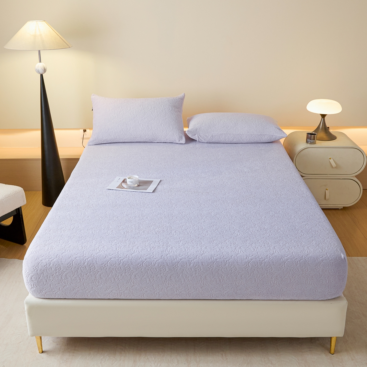 91家纺网 家纺一手货源 找家纺 （总）佳汐蓝家纺 2025新款秋冬高克重牛奶绒雕花床笠三件套