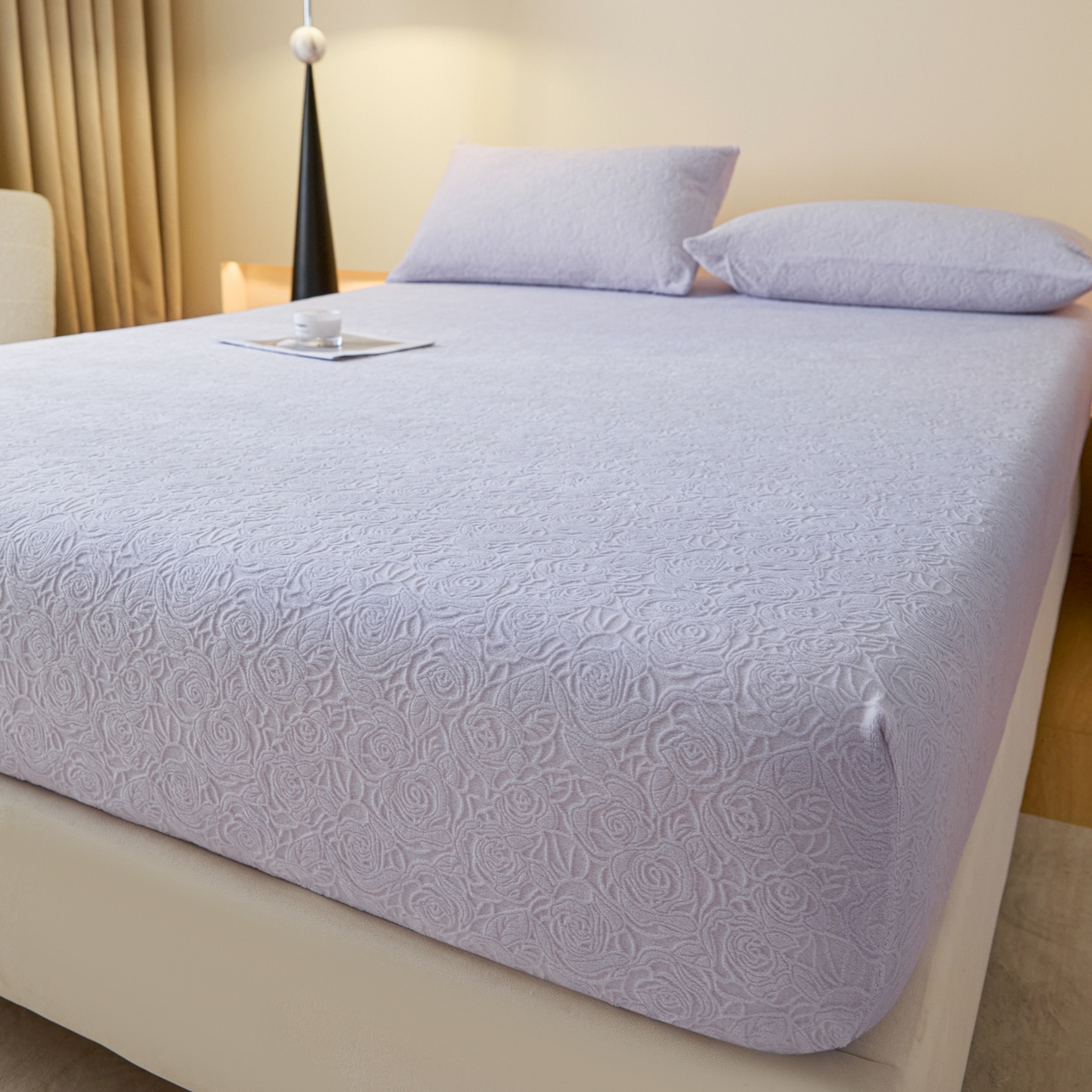 91家纺网 家纺一手货源 找家纺 （总）佳汐蓝家纺 2025新款秋冬高克重牛奶绒雕花床笠三件套