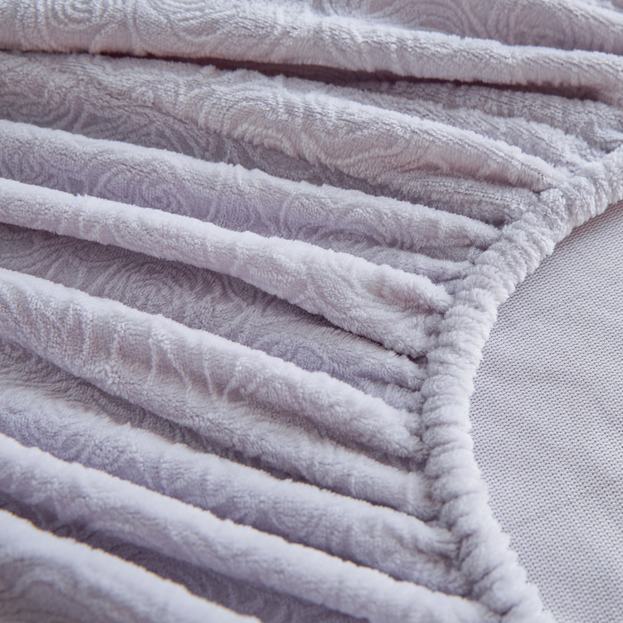 91家纺网 家纺一手货源 找家纺 （总）佳汐蓝家纺 2025新款秋冬高克重牛奶绒雕花床笠三件套