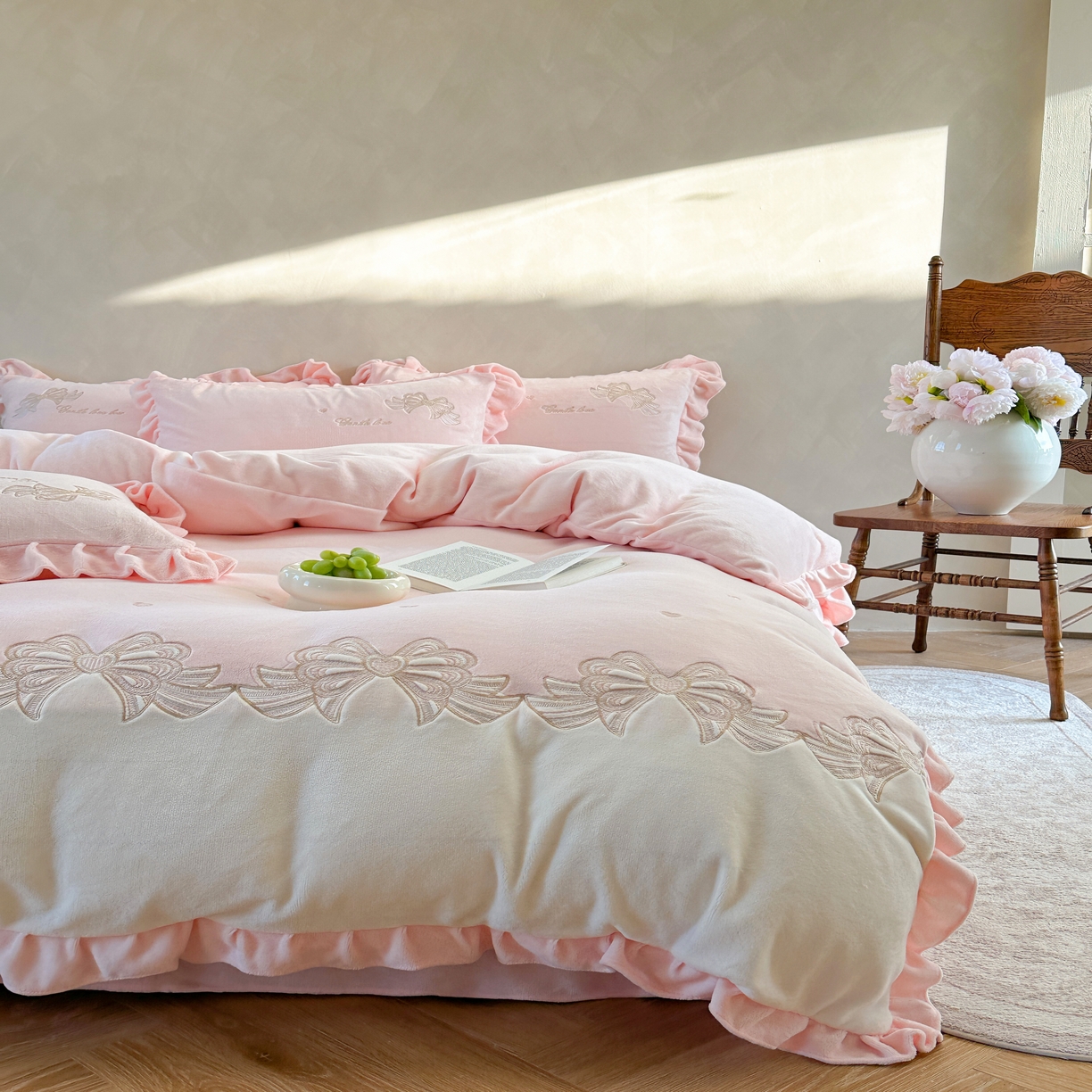 91家纺网 家纺一手货源 找家纺 （总）可以家居 2025新款高克重全消光超细旦奶芙云绒四件套-玛利亚系列-莫妮卡