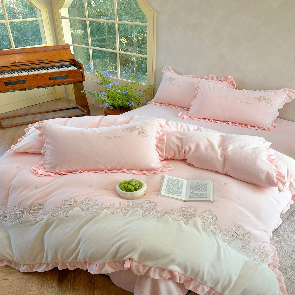 91家纺网 家纺一手货源 找家纺 （总）可以家居 2025新款高克重全消光超细旦奶芙云绒四件套-玛利亚系列-莫妮卡