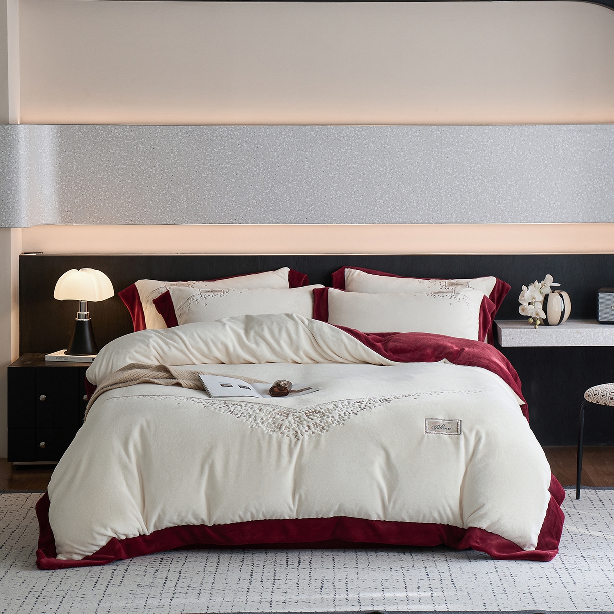 91家纺网 家纺一手货源 找家纺 （总）瑞雪家居 2025新款270g全消光牛奶绒四件套-卡曼缪斯