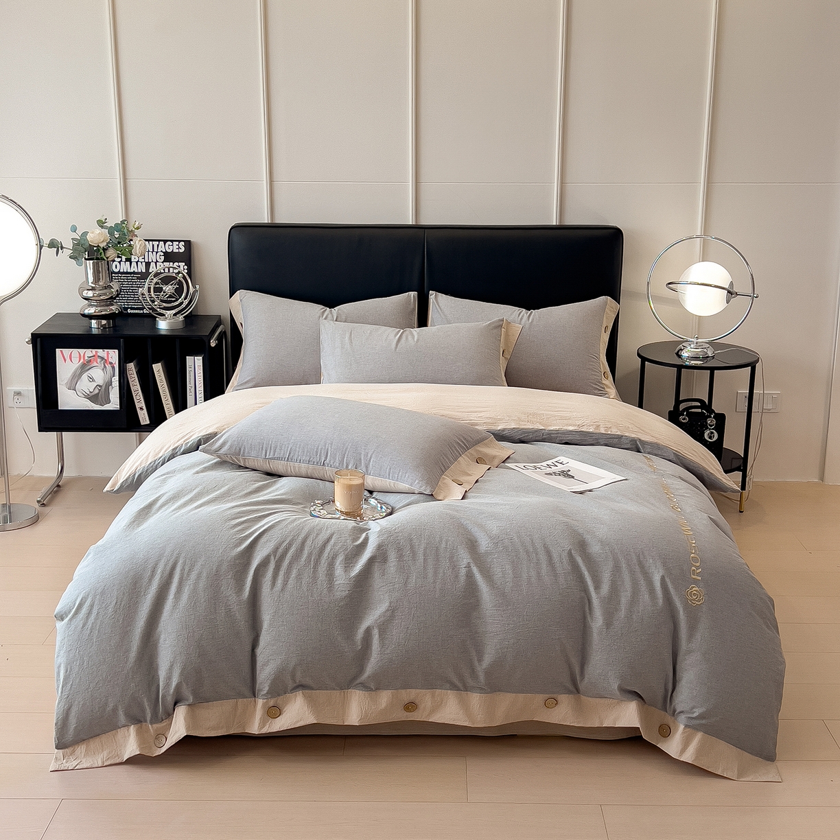 91家纺网 家纺一手货源 找家纺 芃成家纺 2025新款A类全棉色织水洗棉纽扣绣花四件套 纽扣款-浅灰拼卡其