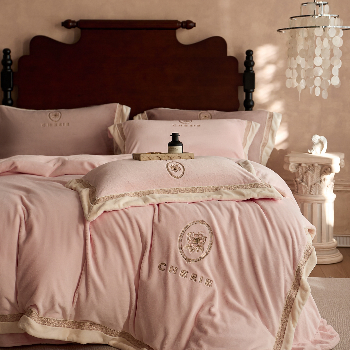 91家纺网 家纺一手货源 找家纺 （总）瑞雪家居 2025新款270g全消光牛奶绒四件套-克莱尔