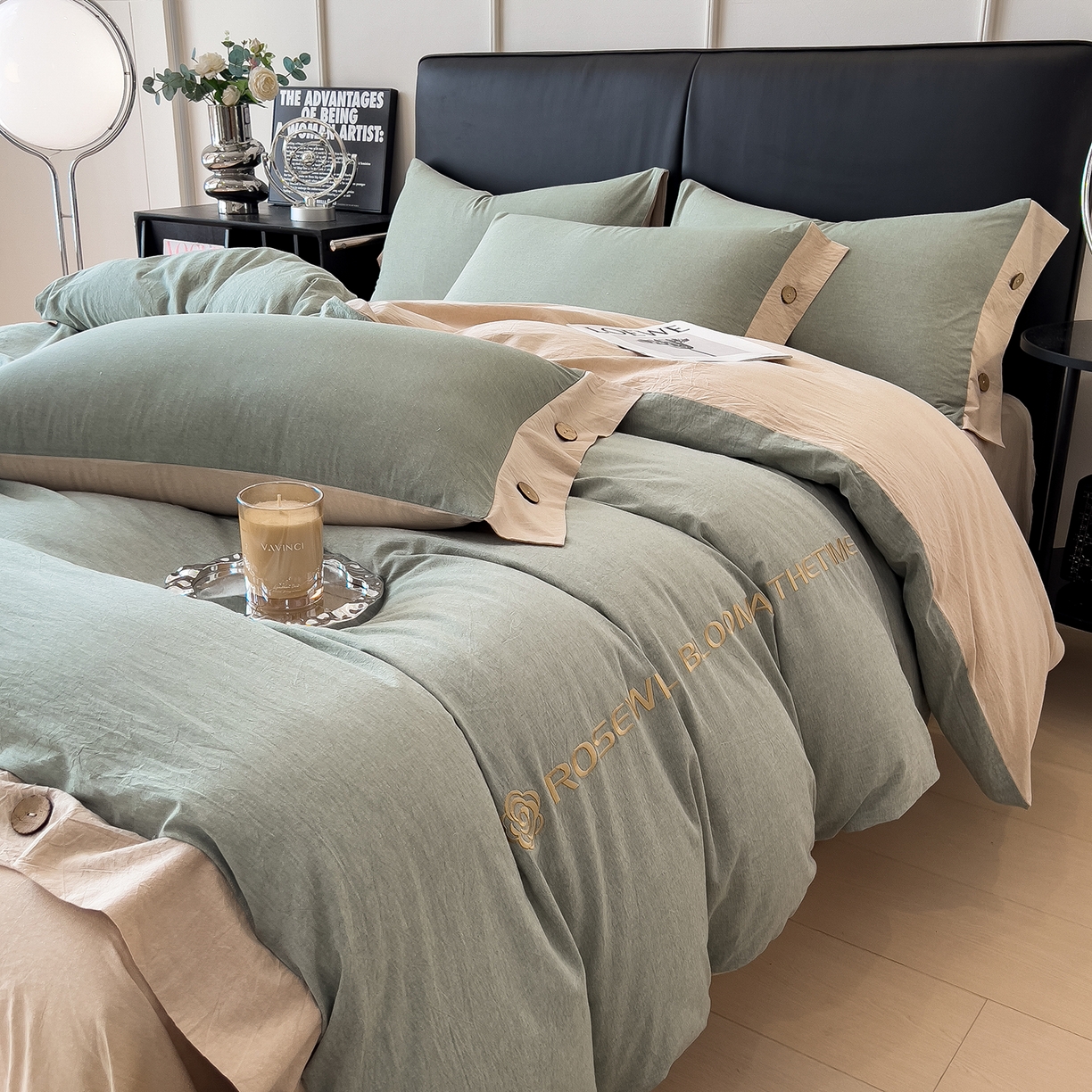 91家纺网 家纺一手货源 找家纺 芃成家纺 2025新款A类全棉色织水洗棉纽扣绣花四件套 纽扣款-浅蓝拼卡其