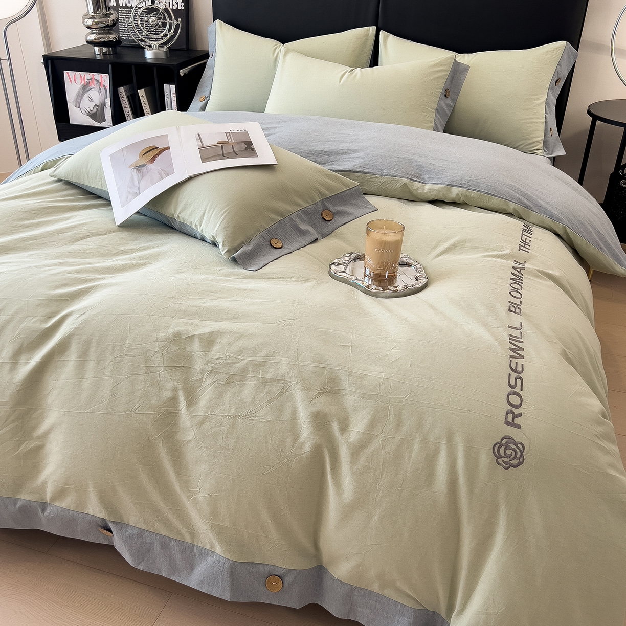 91家纺网 家纺一手货源 找家纺 芃成家纺 2025新款A类全棉色织水洗棉纽扣绣花四件套 纽扣款-浅绿拼浅灰