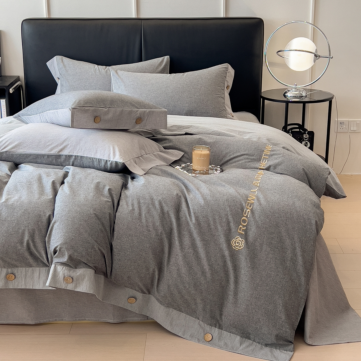 芃成家纺 2025新款A类全棉色织水洗棉纽扣绣花四件套 纽扣款-深灰拼浅灰