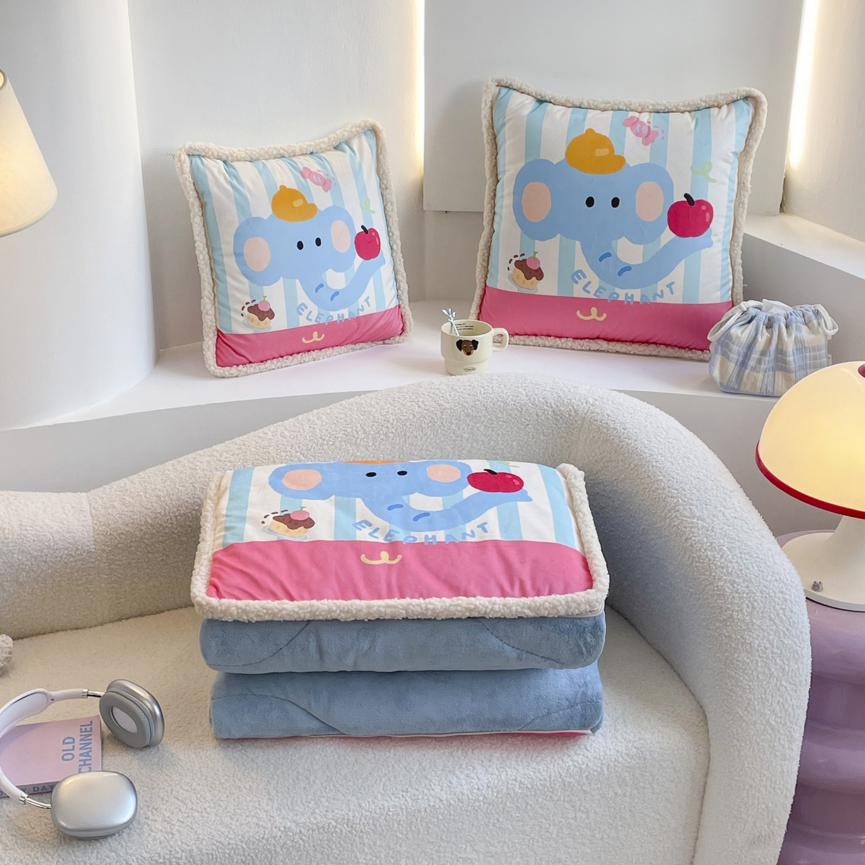 91家纺网 家纺一手货源 找家纺 番茄+ 2025新款羊羔毛花边绒抱枕被 苹果象