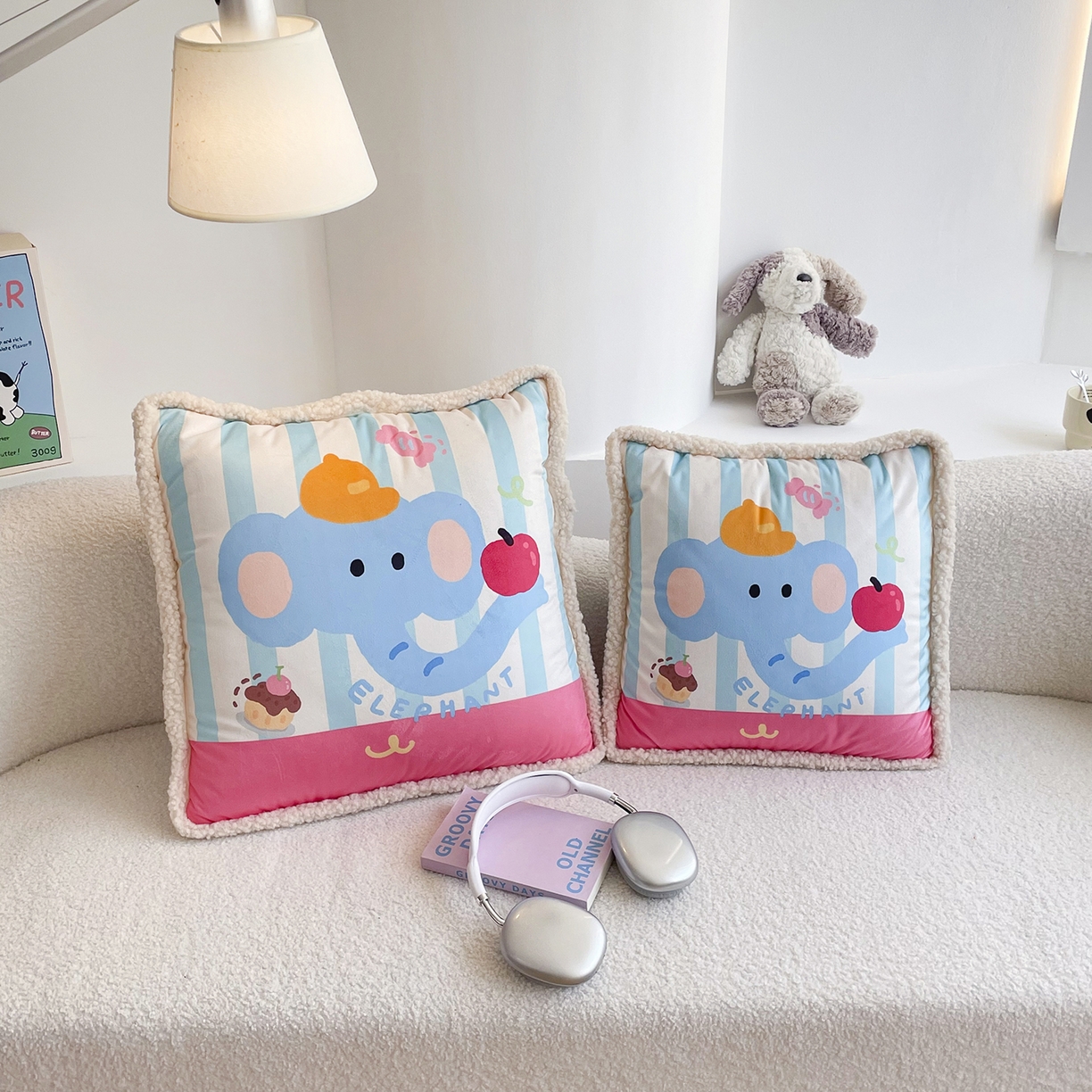 91家纺网 家纺一手货源 找家纺 番茄+ 2025新款羊羔毛花边绒抱枕被 苹果象