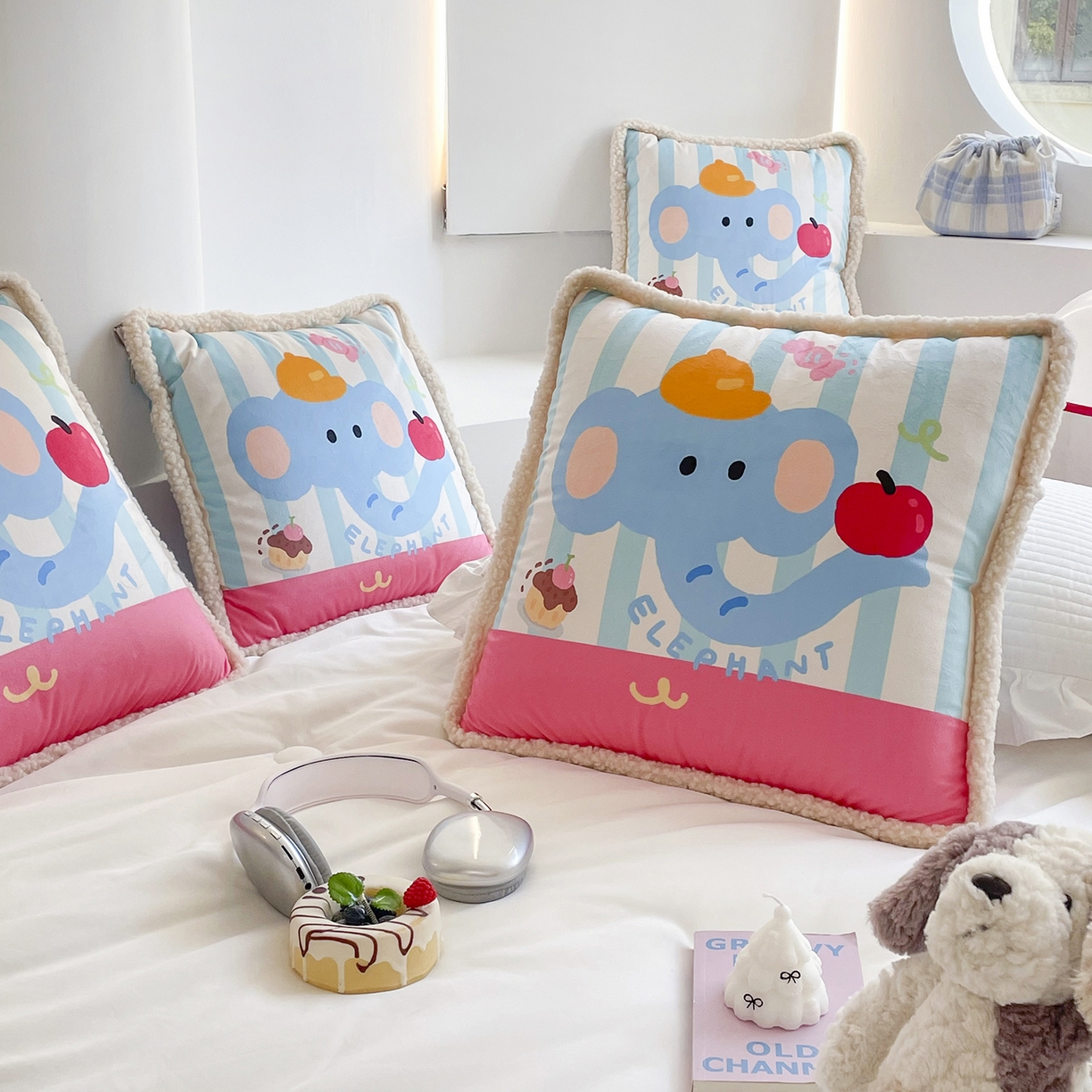 91家纺网 家纺一手货源 找家纺 番茄+ 2025新款羊羔毛花边绒抱枕被 苹果象