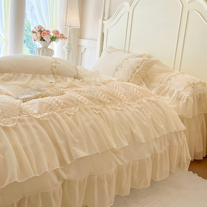 91家纺网 家纺一手货源 找家纺 网红馆（ck家纺） 2025新款亲肤舒适牛奶绒蕾丝边床裙四件套-秘密花园 秘密花园-米色