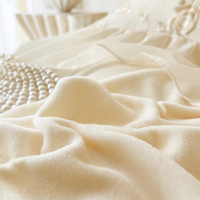 91家纺网 家纺一手货源 找家纺 网红馆（ck家纺） 2025新款亲肤舒适牛奶绒蕾丝边床裙四件套-秘密花园 秘密花园-米色