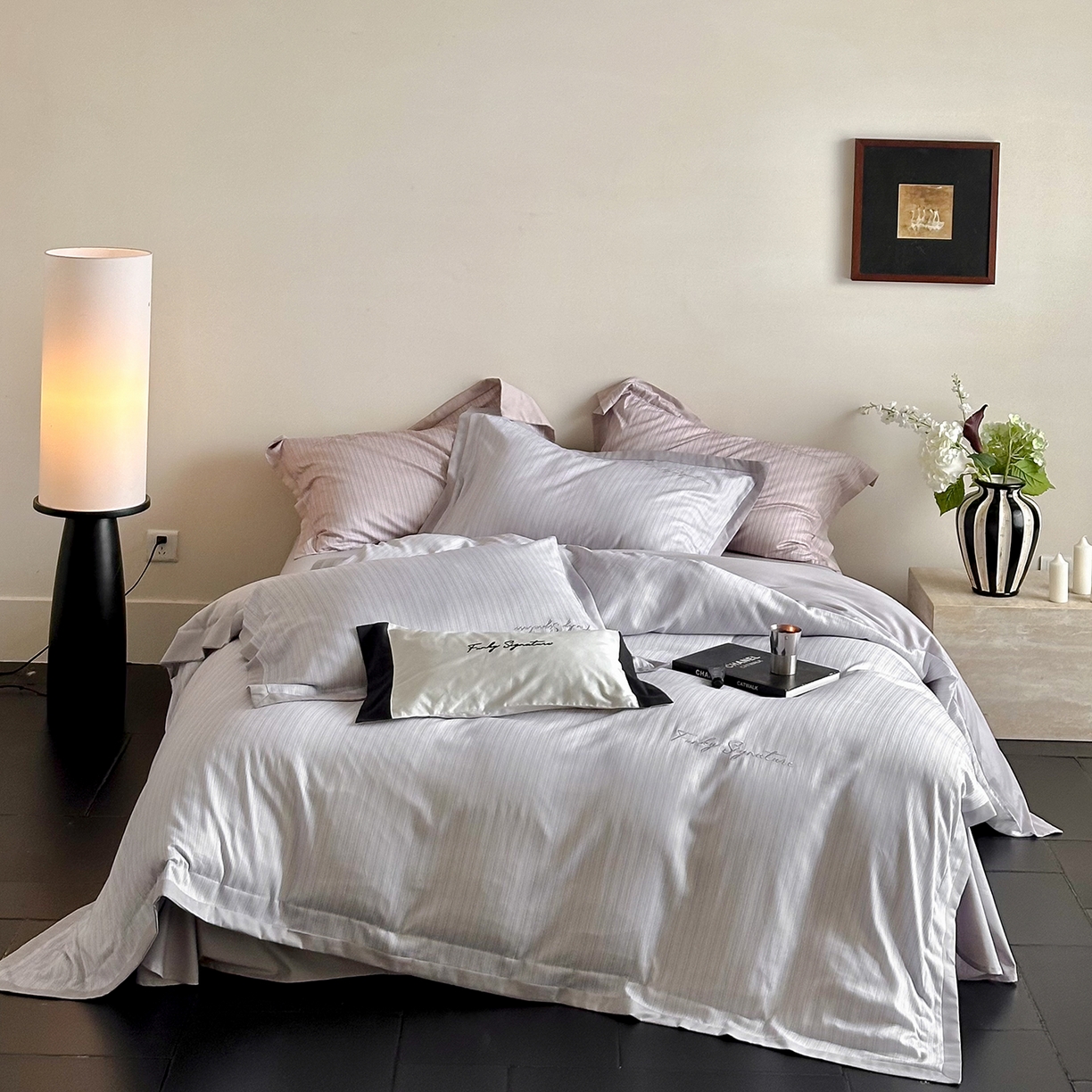 黛舒家居 2025新款天丝棉磨毛字母刺绣小宽边四件套-纪梵希 纪梵希-紫灰