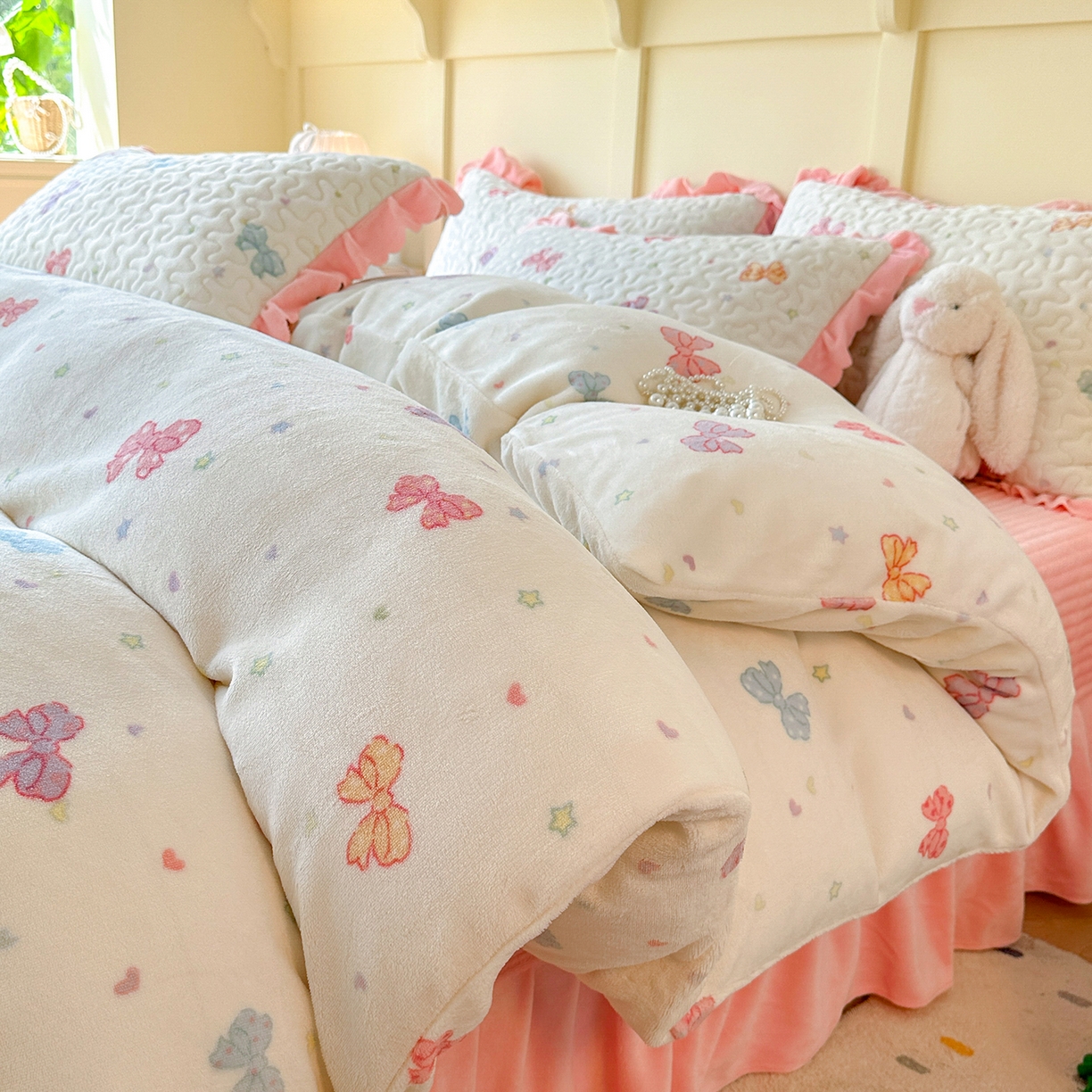 91家纺网 家纺一手货源 找家纺 （总）珍爱家纺 2025新款高克重牛奶绒加厚保暖印花床盖四件套热款