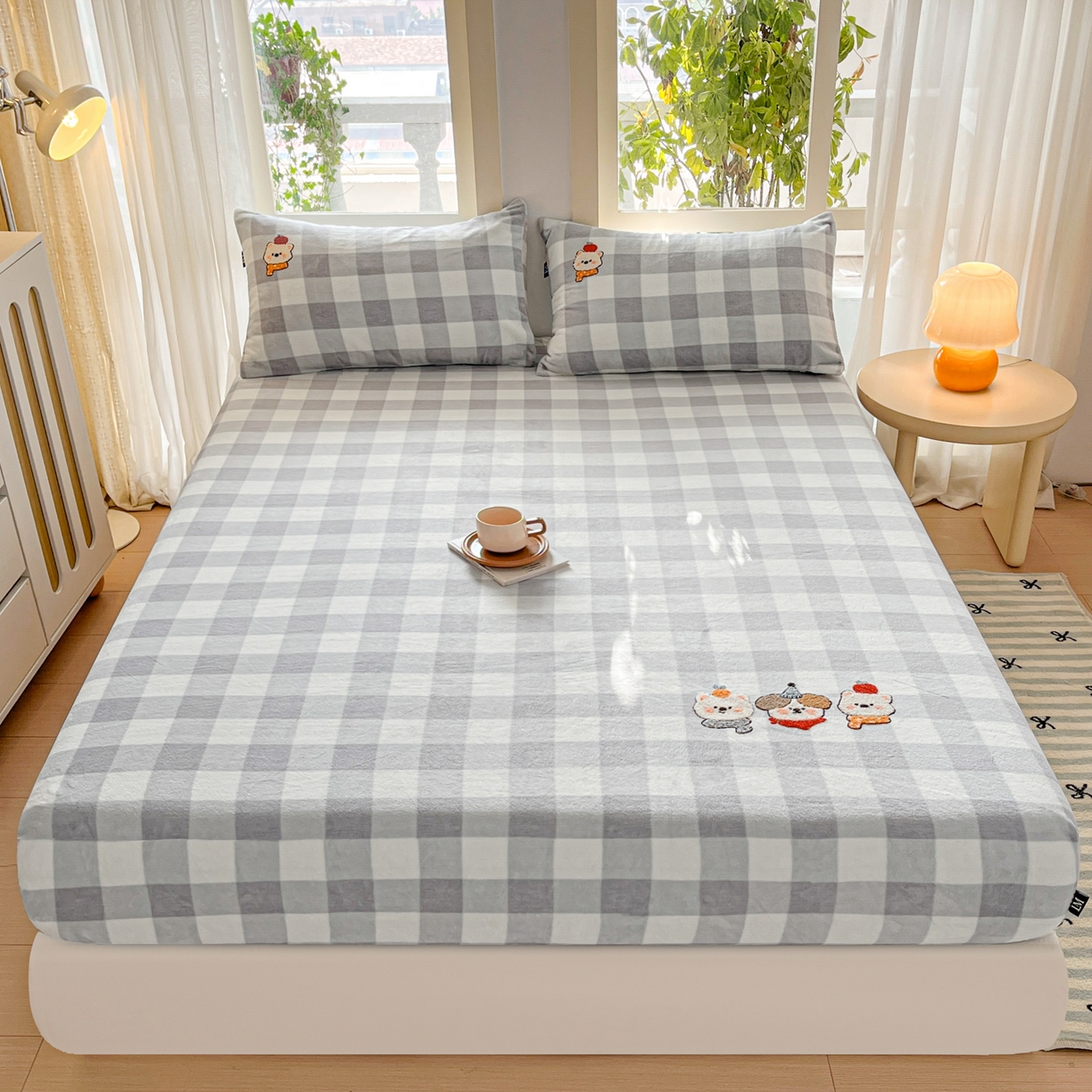 佳汐蓝家纺 2025新款秋冬220克毛巾绣绣牛奶绒床笠三件套 美好生活