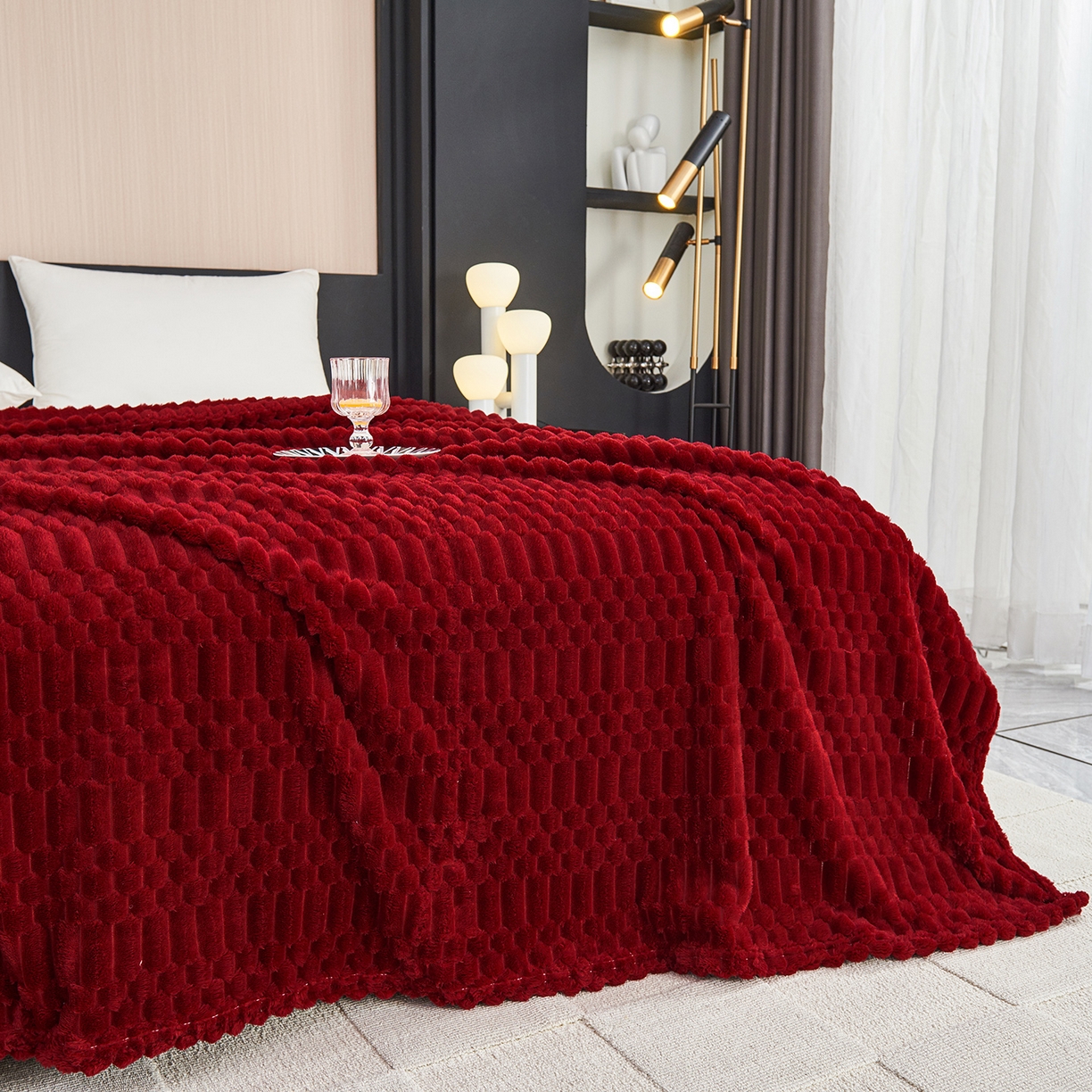 91家纺网 家纺一手货源 找家纺 枋梢家纺 2025新款福禄抽条法兰绒牛奶绒高克重毯空调小毯子毛毯盖毯 福禄抽条毛毯-酒红