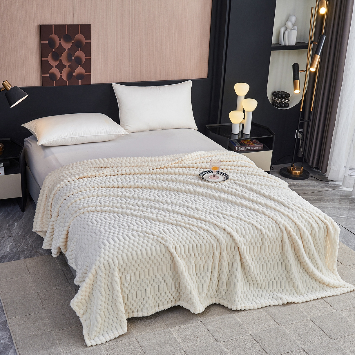 91家纺网 家纺一手货源 找家纺 枋梢家纺 2025新款福禄抽条法兰绒牛奶绒高克重毯空调小毯子毛毯盖毯 福禄抽条毛毯-米白