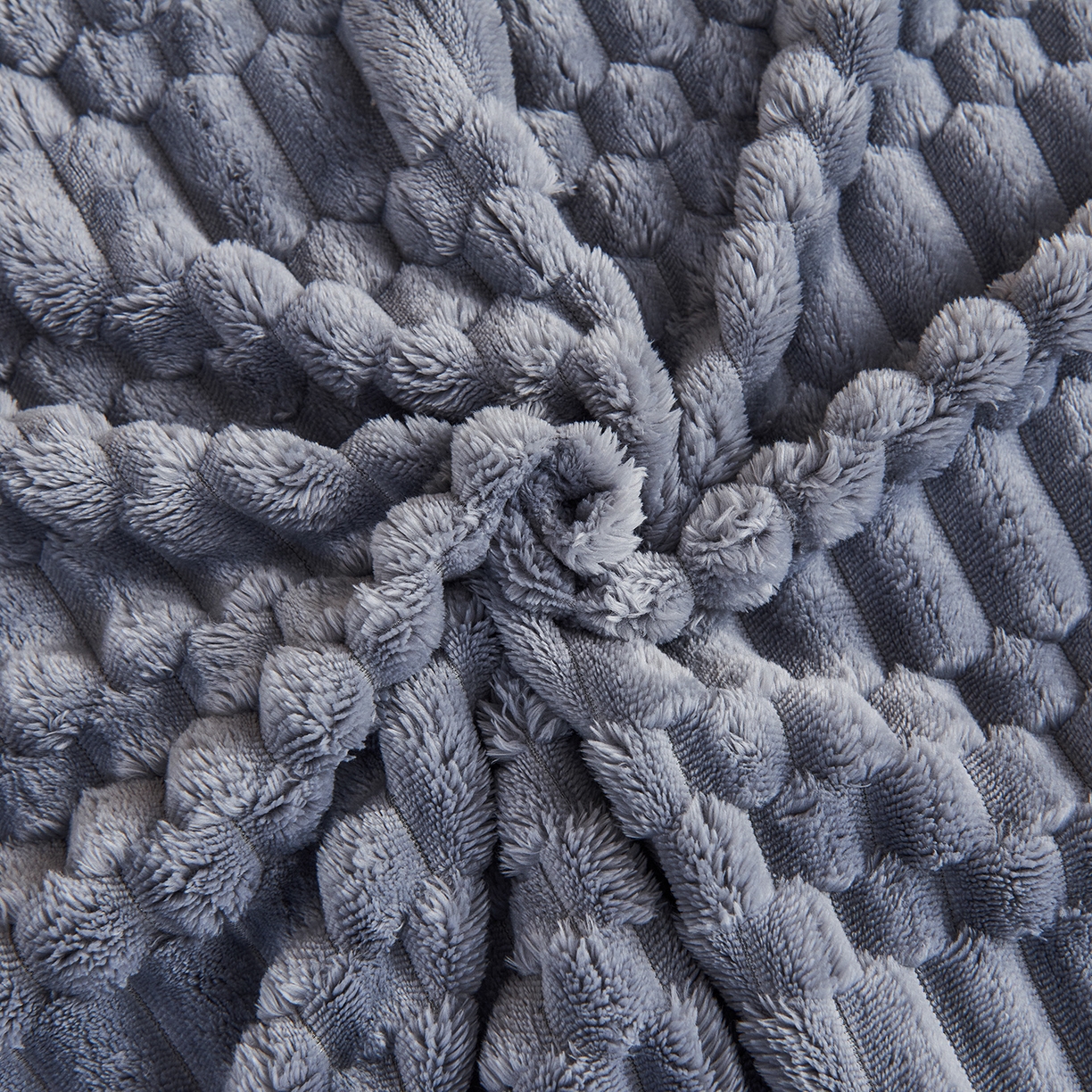 91家纺网 家纺一手货源 找家纺 枋梢家纺 2025新款福禄抽条法兰绒牛奶绒高克重毯空调小毯子毛毯盖毯 福禄抽条毛毯-浅蓝