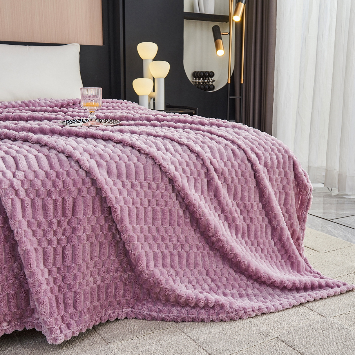 91家纺网 家纺一手货源 找家纺 枋梢家纺 2025新款福禄抽条法兰绒牛奶绒高克重毯空调小毯子毛毯盖毯 福禄抽条毛毯-浅紫