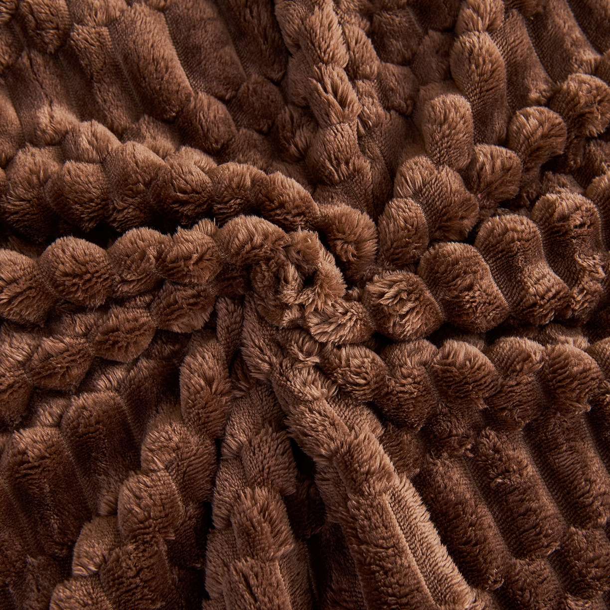 91家纺网 家纺一手货源 找家纺 枋梢家纺 2025新款福禄抽条法兰绒牛奶绒高克重毯空调小毯子毛毯盖毯 福禄抽条毛毯-深咖