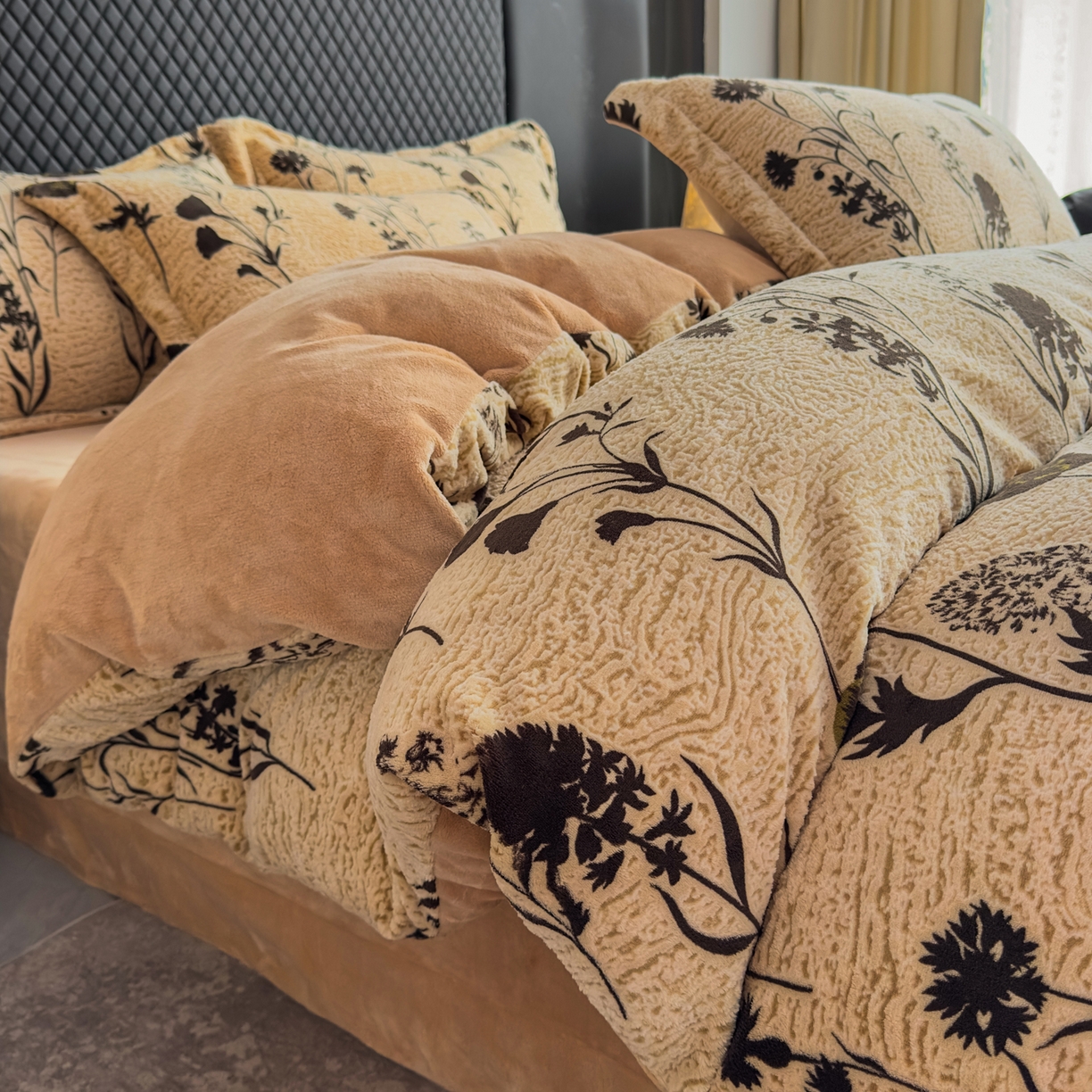 91家纺网 家纺一手货源 找家纺 （总）金昱纺 2025新款高克重牛奶绒立体烂花四件套