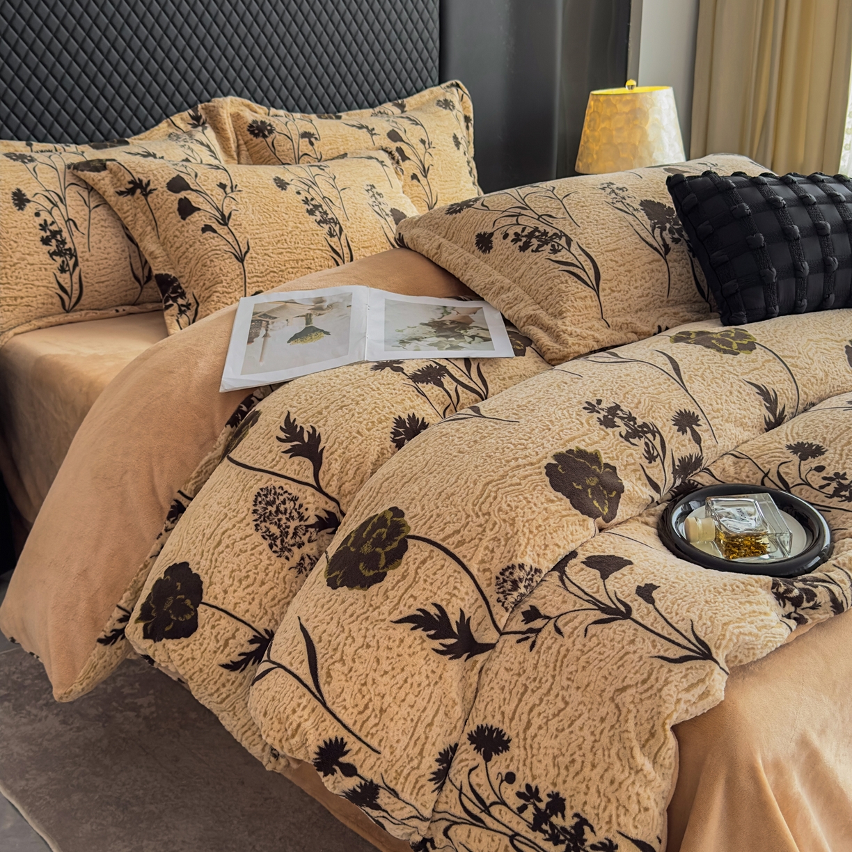 91家纺网 家纺一手货源 找家纺 金昱纺 2025新款高克重牛奶绒立体烂花四件套 花恋-米咖