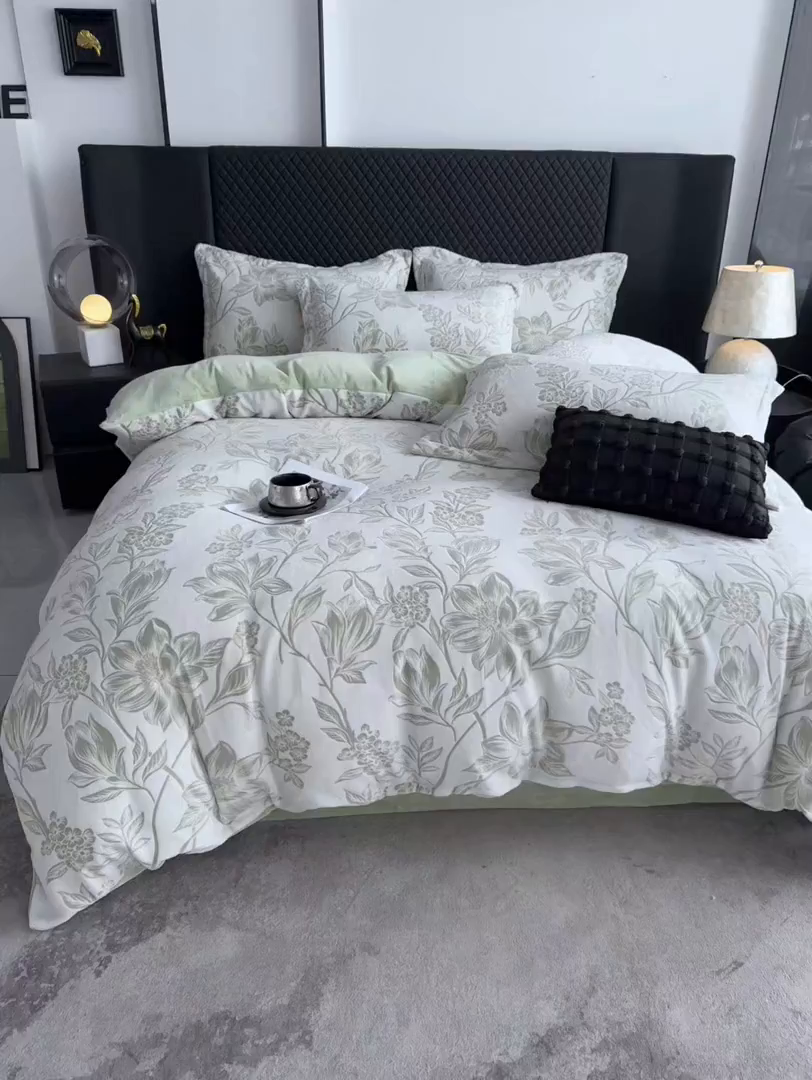 91家纺网 家纺一手货源 找家纺 金昱纺 2025新款高克重牛奶绒立体烂花四件套 秋雨花恋-绿