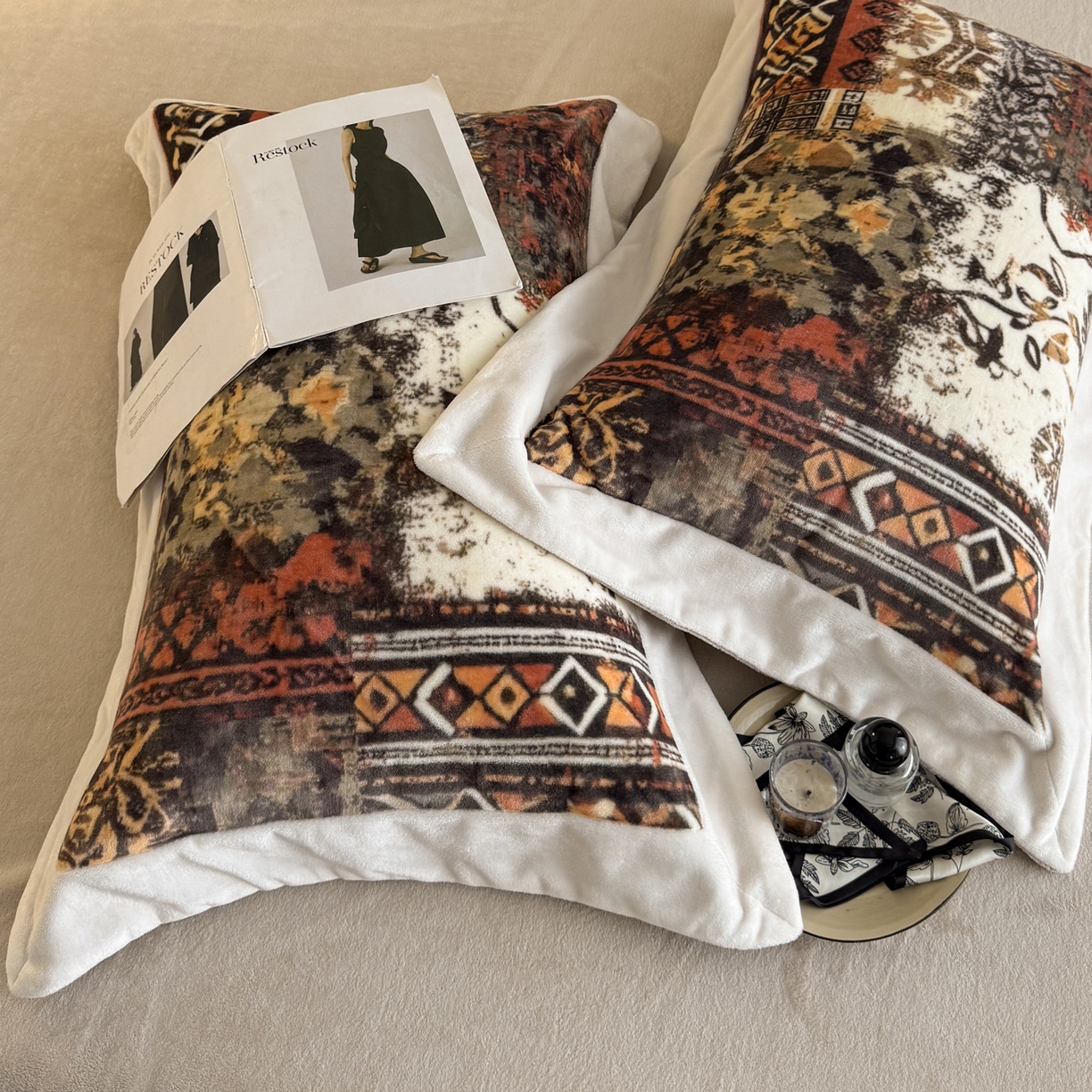 91家纺网 家纺一手货源 找家纺 花漾家居 2025新款轻奢复古格条民族宽边牛奶绒四件套 风情