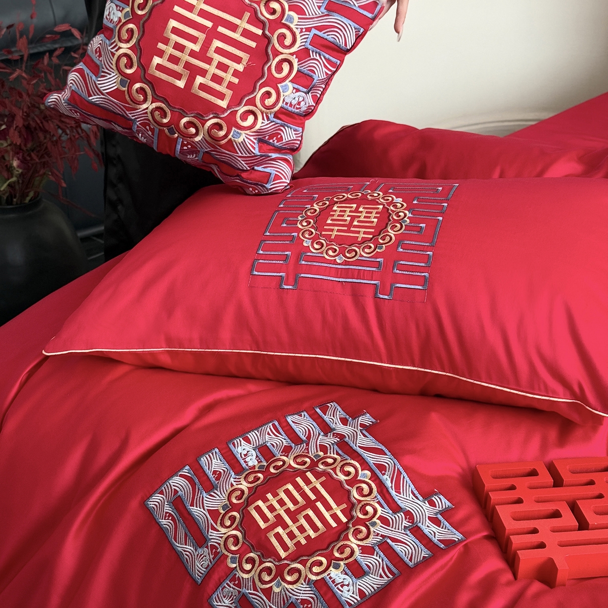 91家纺网 家纺一手货源 找家纺 （总）江涞 2025新款长绒棉刺绣四件套-繁花纳喜