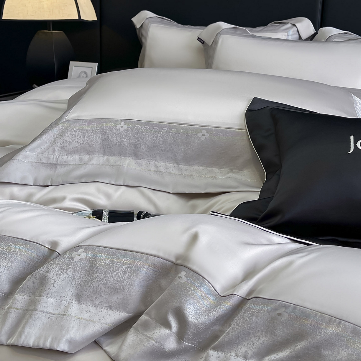 91家纺网 家纺一手货源 找家纺 2025轻奢风A类贡缎长绒棉四件套纯棉全棉重工刺绣被套床单高端拼接床上用品 馥雅-杏子灰