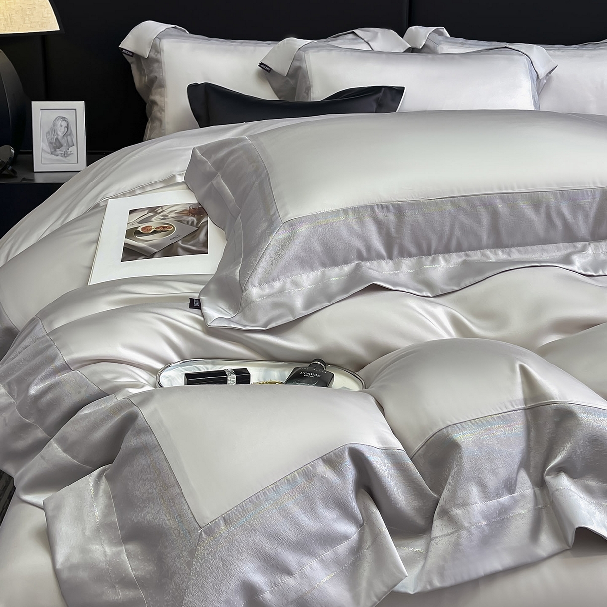 91家纺网 家纺一手货源 找家纺 2025轻奢风A类贡缎长绒棉四件套纯棉全棉重工刺绣被套床单高端拼接床上用品 馥雅-杏子灰