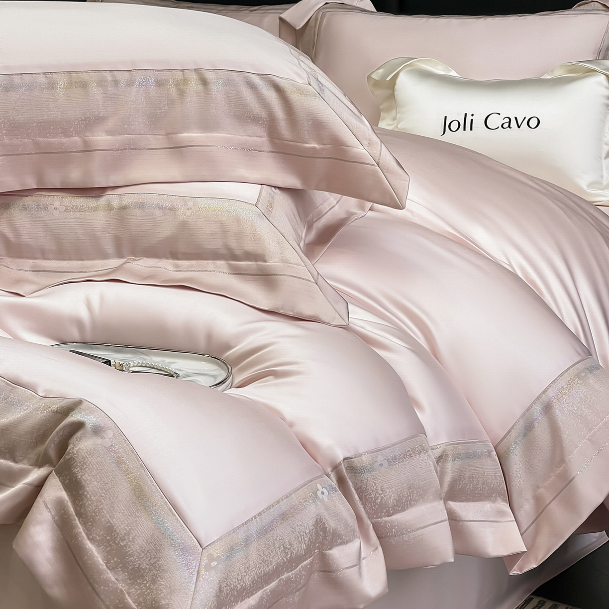 91家纺网 家纺一手货源 找家纺 （总）2025轻奢风A类贡缎长绒棉四件套纯棉全棉重工刺绣被套床单高端拼接床上用品