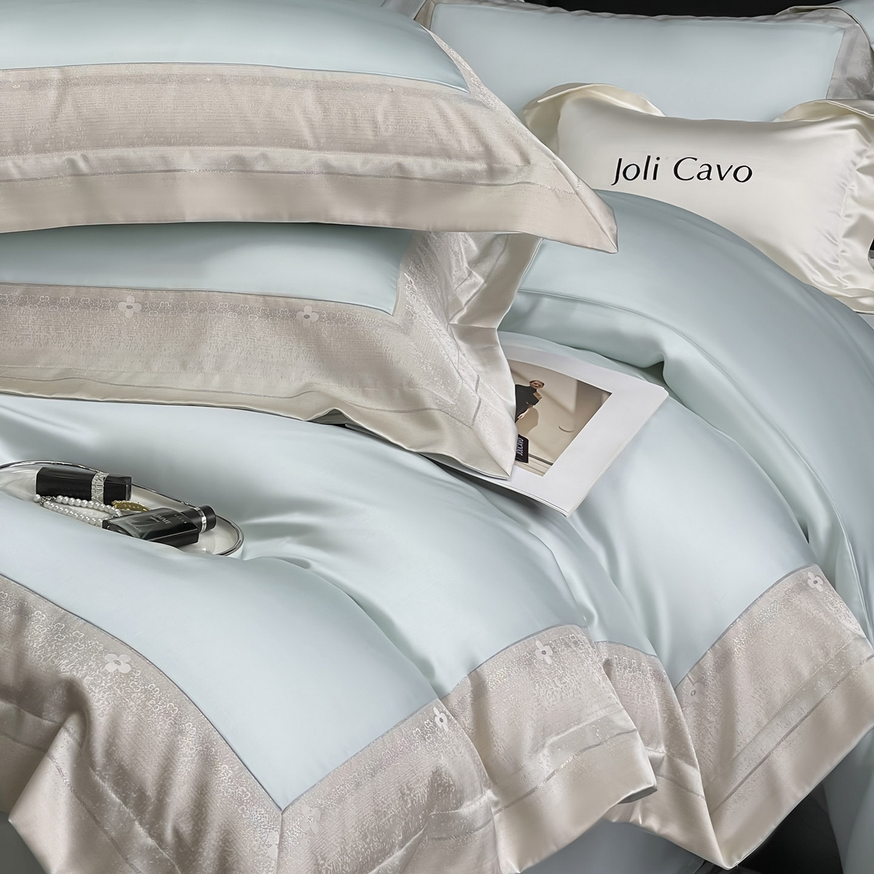 91家纺网 家纺一手货源 找家纺  2025轻奢风A类贡缎长绒棉四件套纯棉全棉重工刺绣被套床单高端拼接床上用品 馥雅-布鲁蓝