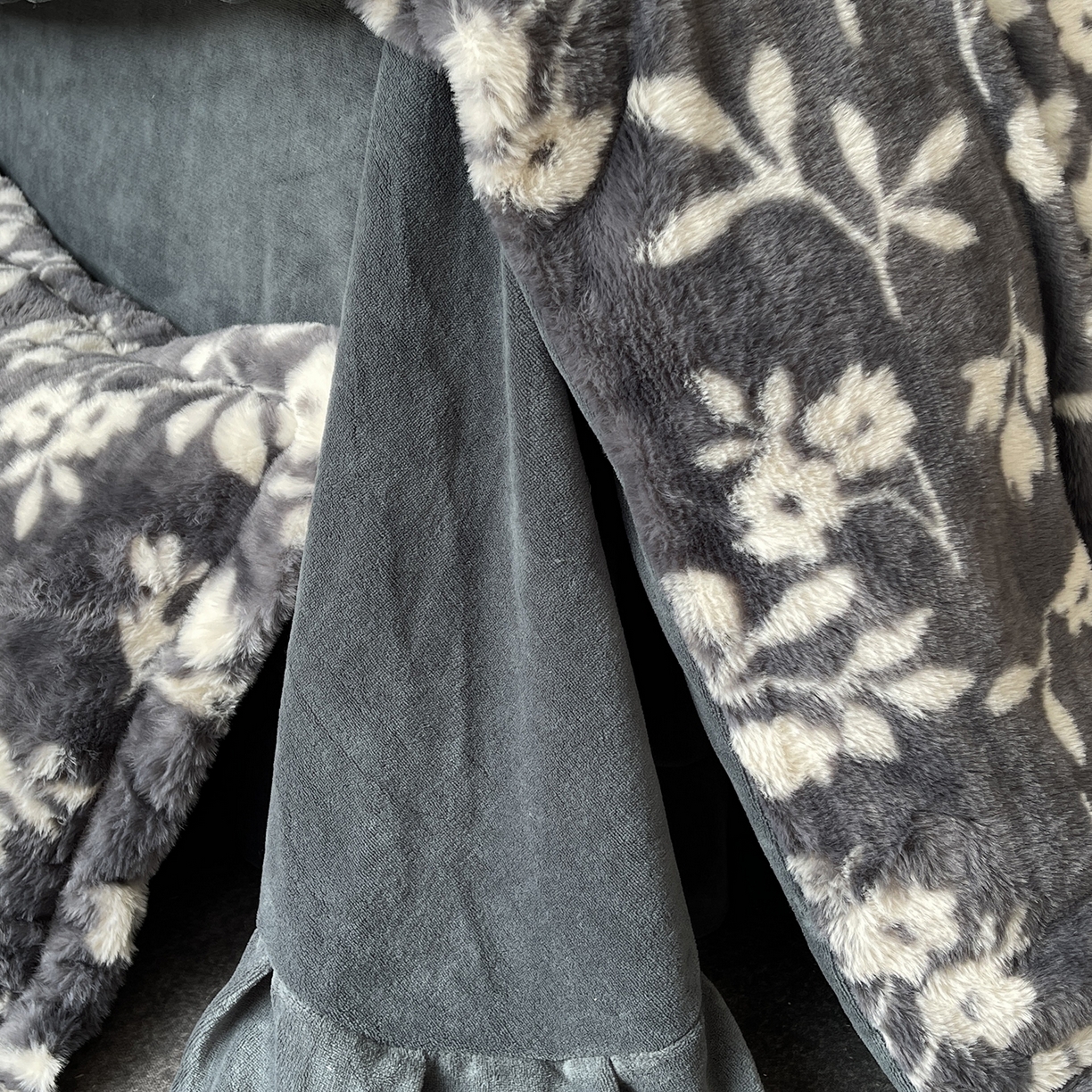 91家纺网 家纺一手货源 找家纺 （总）奈萝家纺 2025新款秋冬加厚皮草级兔绒牛奶绒四件套