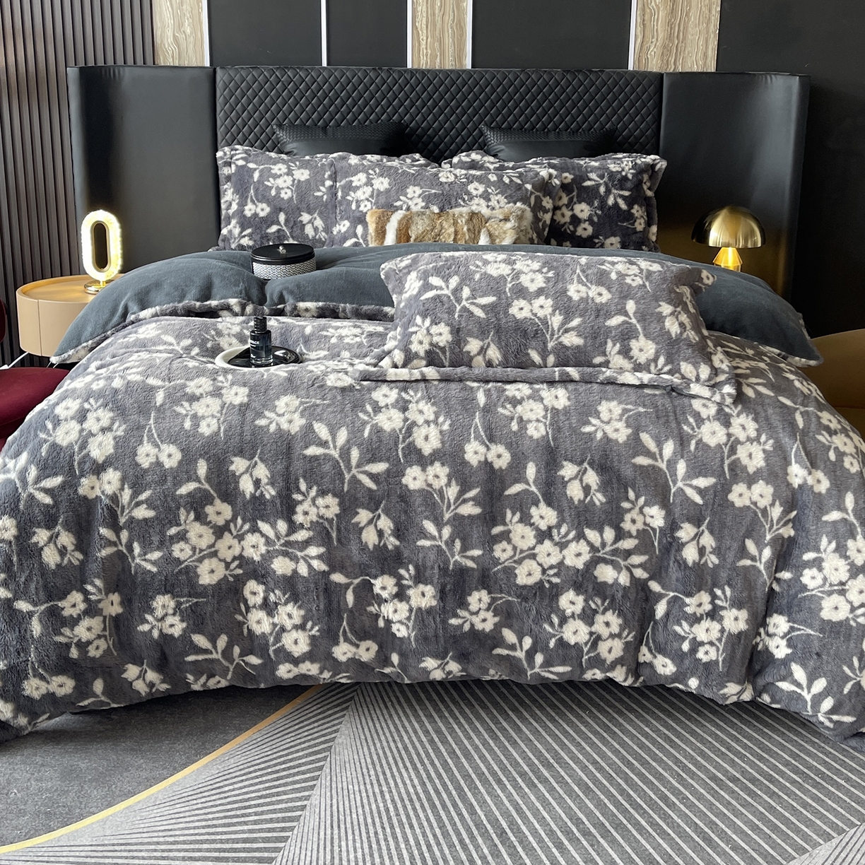 91家纺网 家纺一手货源 找家纺 （总）奈萝家纺 2025新款秋冬加厚皮草级兔绒牛奶绒四件套