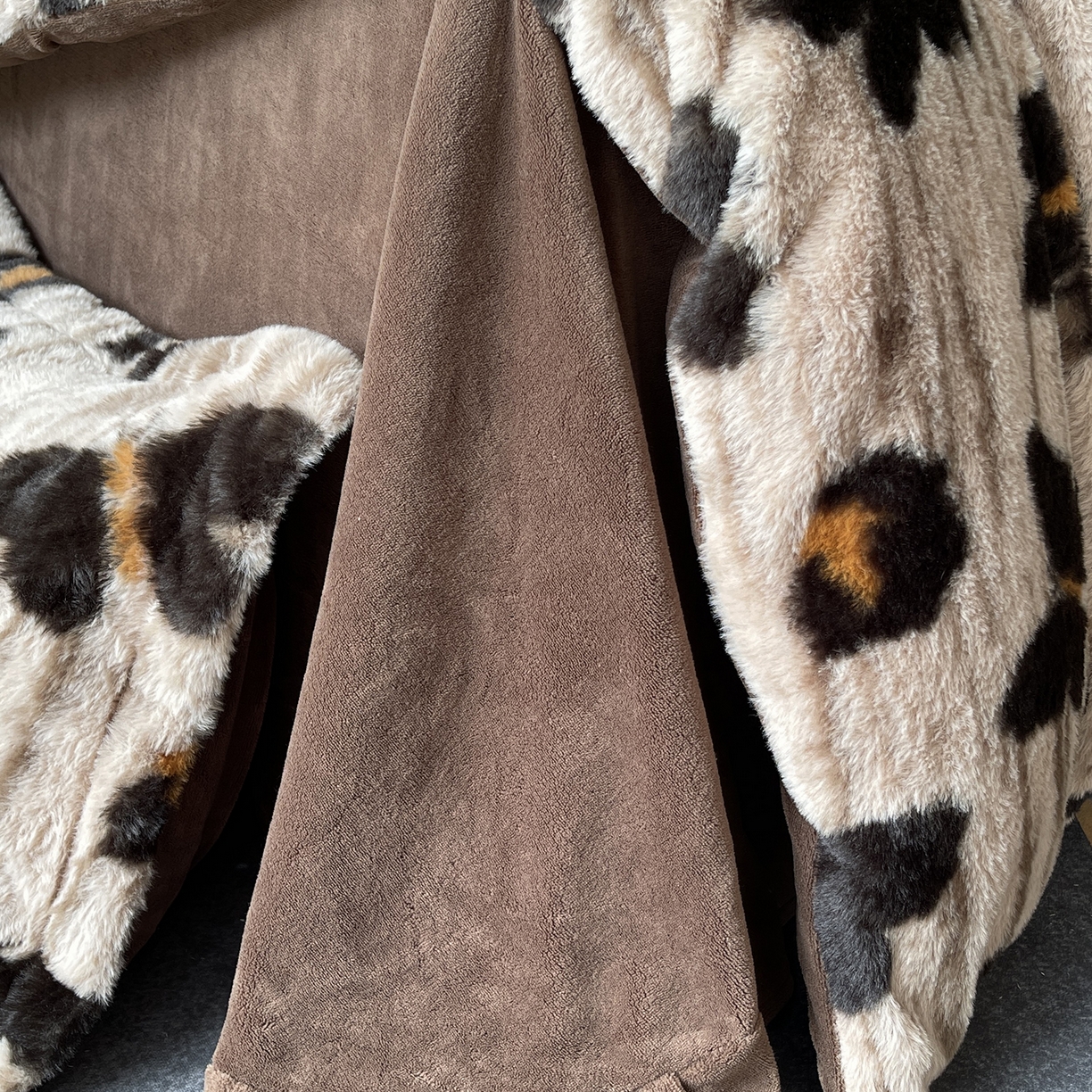 91家纺网 家纺一手货源 找家纺 奈萝家纺 2025新款秋冬加厚皮草级兔绒牛奶绒四件套 蹀愫