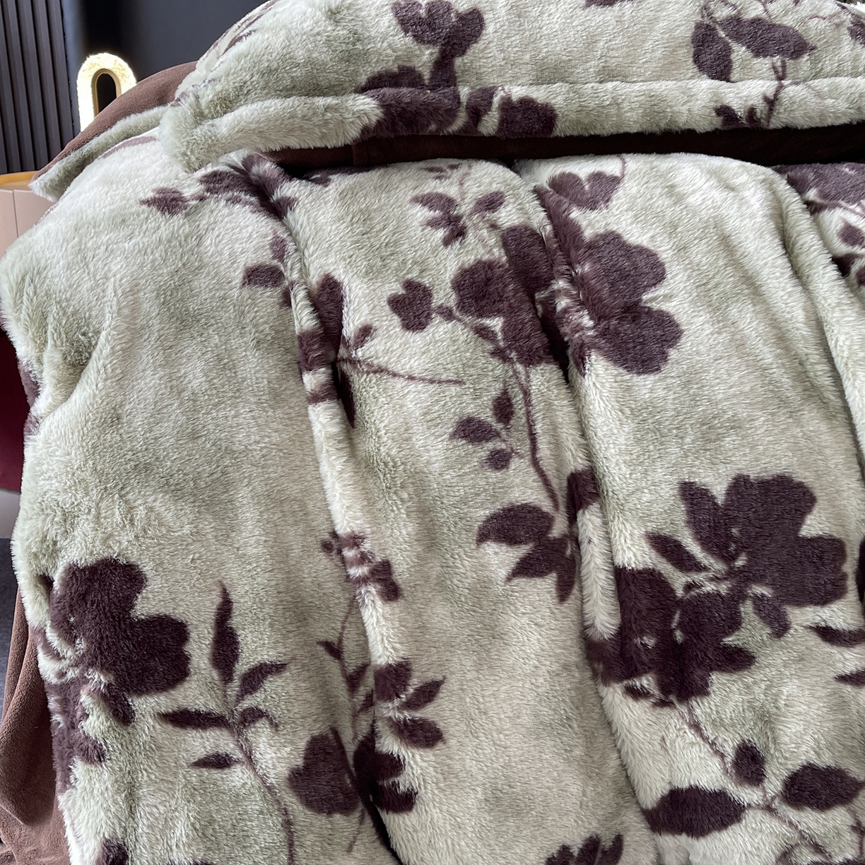 91家纺网 家纺一手货源 找家纺 奈萝家纺 2025新款秋冬加厚皮草级兔绒牛奶绒四件套 贝莉