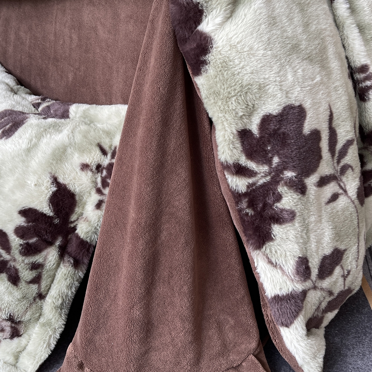 91家纺网 家纺一手货源 找家纺 奈萝家纺 2025新款秋冬加厚皮草级兔绒牛奶绒四件套 贝莉