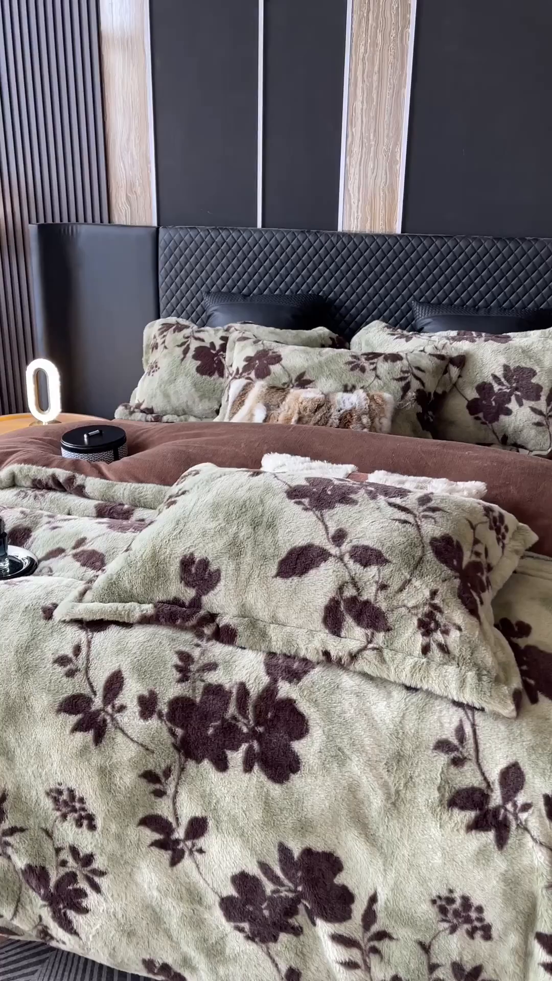 91家纺网 家纺一手货源 找家纺 奈萝家纺 2025新款秋冬加厚皮草级兔绒牛奶绒四件套 贝莉