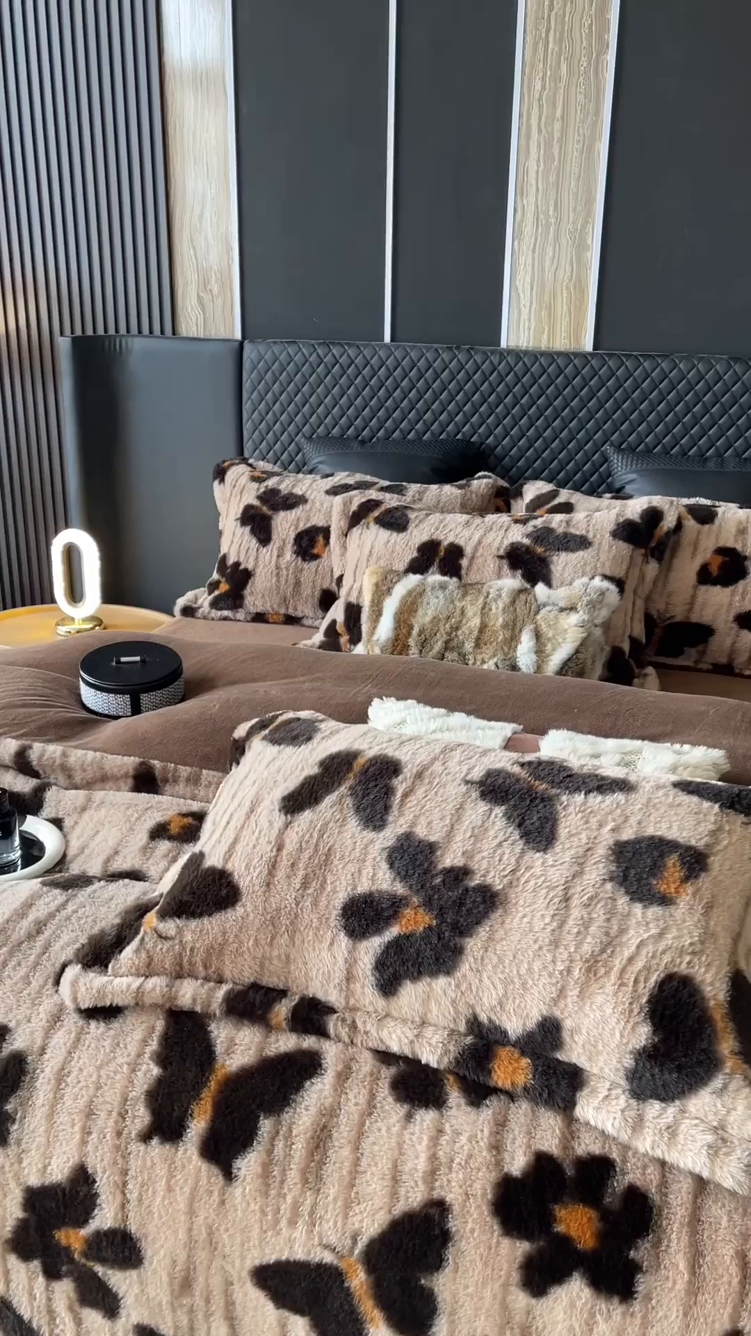 91家纺网 家纺一手货源 找家纺 奈萝家纺 2025新款秋冬加厚皮草级兔绒牛奶绒四件套 蹀愫