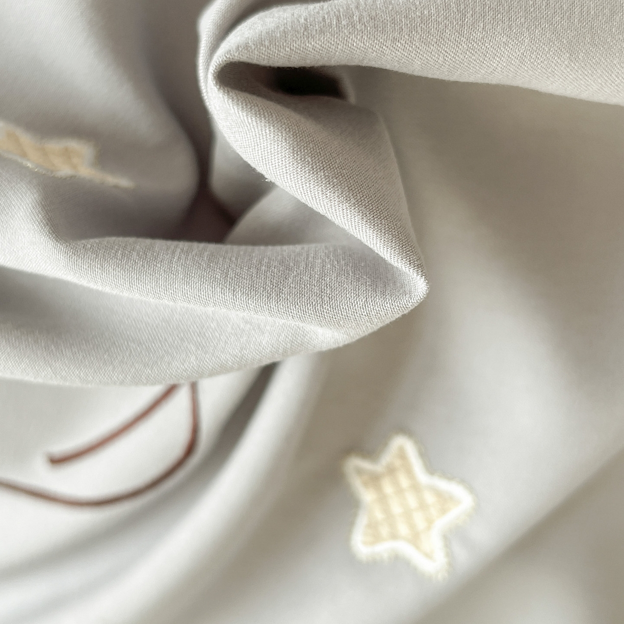 91家纺网 家纺一手货源 找家纺 （总）文黛家居 2025新款高克重水洗棉绣花四件套系列