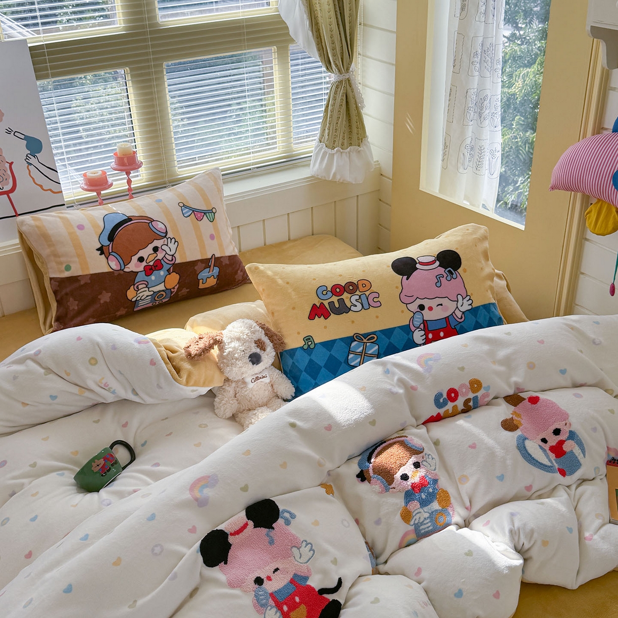 91家纺网 家纺一手货源 找家纺 柚子YOUTH 2025新款加厚牛奶绒卡通毛巾绣四件套-卡通三小只 卡通三小只-歌唱家