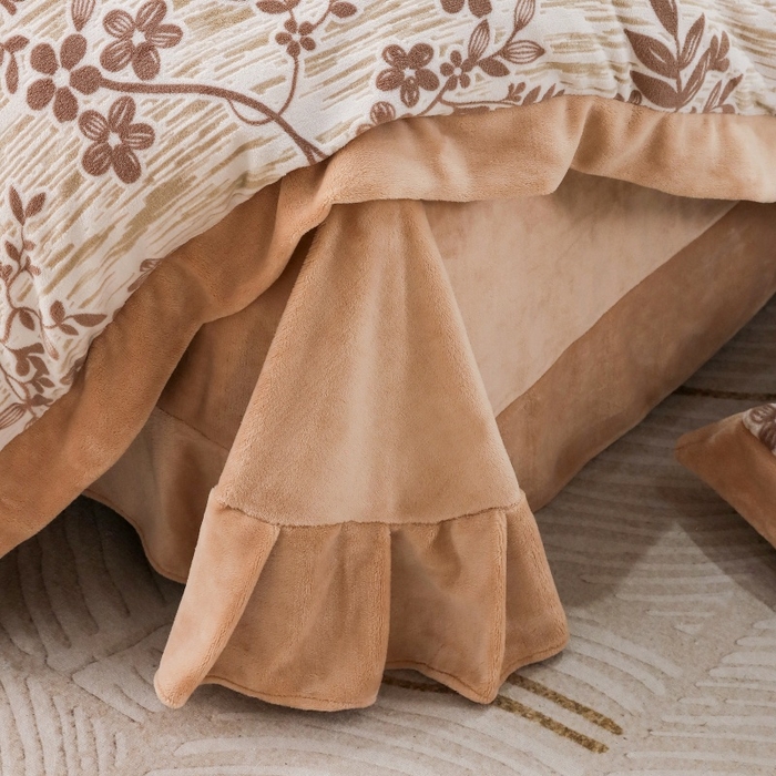 91家纺网 家纺一手货源 找家纺 三悦四季 2025新款冬季雕花牛奶绒加厚保暖四件套复古风轻奢烂花床单被套床上用品 叶雨优然-咖色