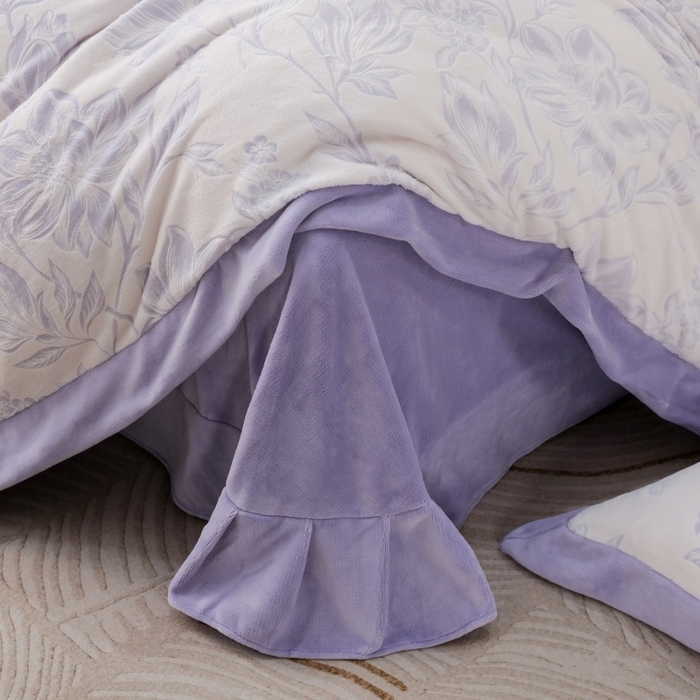 91家纺网 家纺一手货源 找家纺 三悦四季 2025新款冬季雕花牛奶绒加厚保暖四件套复古风轻奢烂花床单被套床上用品 秋雨花恋--紫