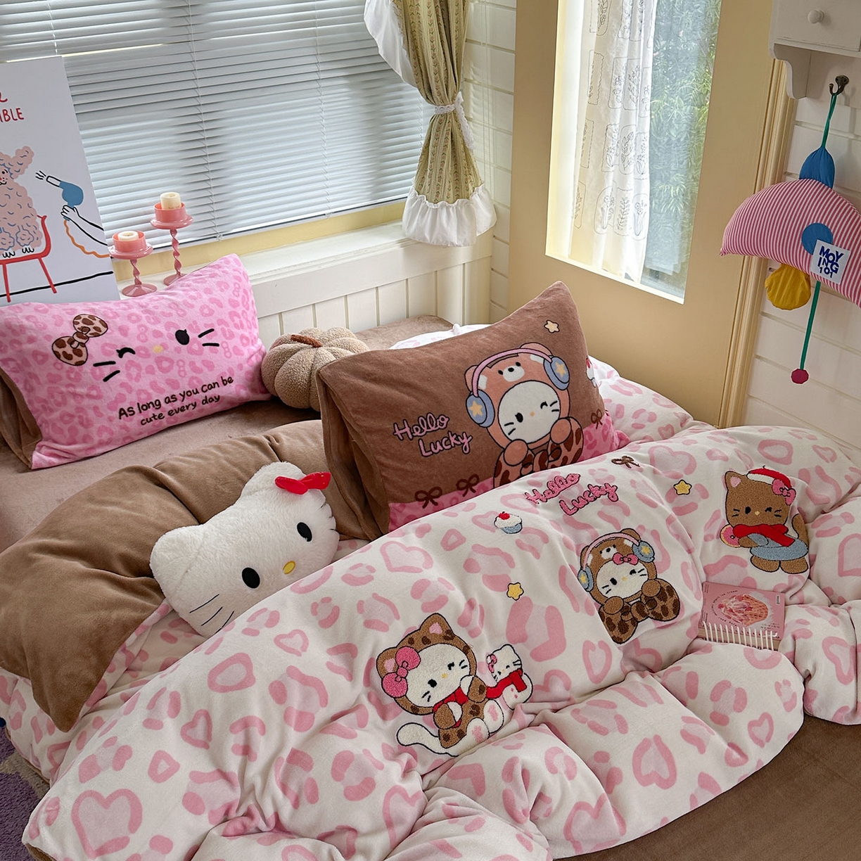 91家纺网 家纺一手货源 找家纺 柚子YOUTH 2025新款加厚牛奶绒卡通毛巾绣四件套-卡通三小只 卡通三小只-蝴蝶结KT