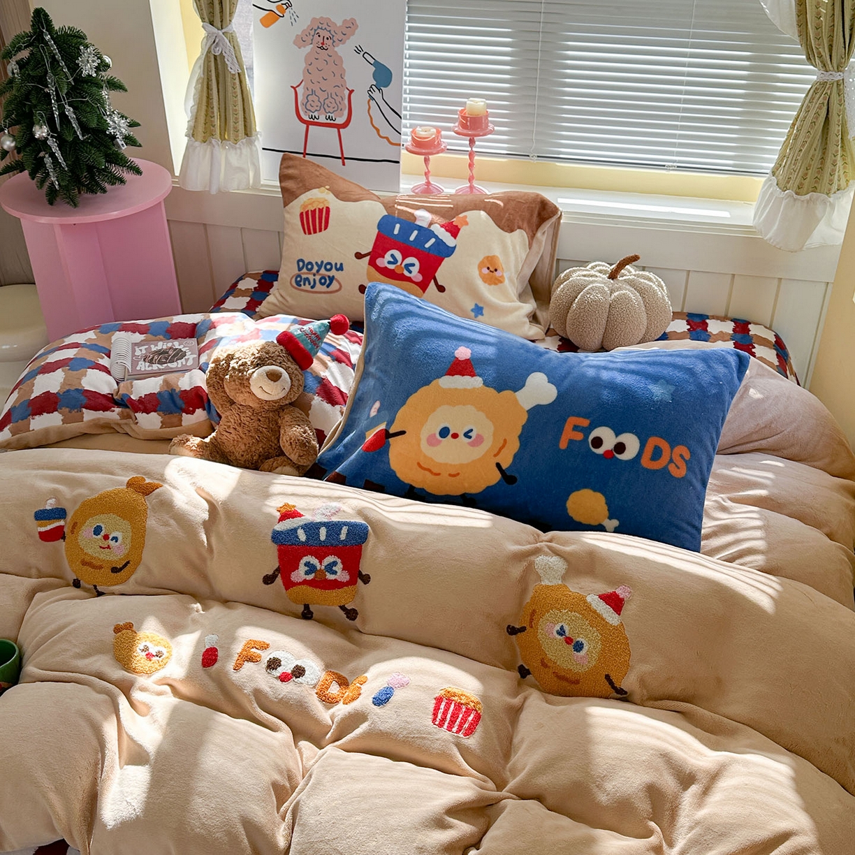 91家纺网 家纺一手货源 找家纺 柚子YOUTH 2025新款加厚牛奶绒卡通毛巾绣四件套-卡通三小只 卡通三小只-能量套餐