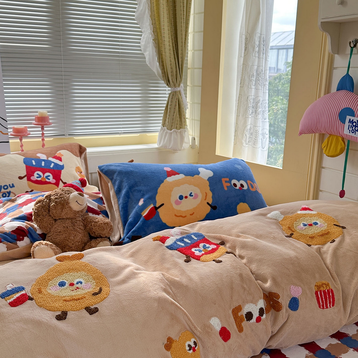 91家纺网 家纺一手货源 找家纺 柚子YOUTH 2025新款加厚牛奶绒卡通毛巾绣四件套-卡通三小只 卡通三小只-能量套餐